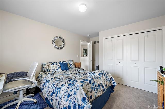 Builiding view fifty two for 4095 Rockingham, Troy, MI. 48085