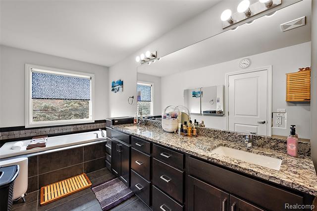 Builiding view forty six for 4095 Rockingham, Troy, MI. 48085