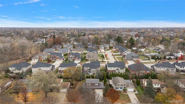 Builiding view seven for 4095 Rockingham, Troy, MI. 48085