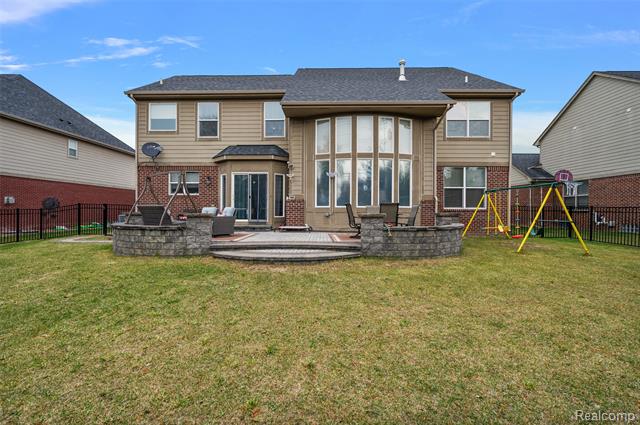 Builiding view seventy nine for 4095 Rockingham, Troy, MI. 48085