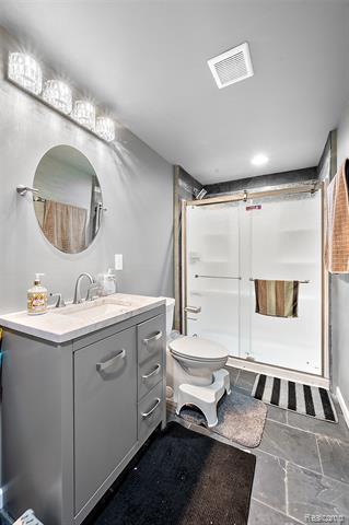 Builiding view seventy one for 4095 Rockingham, Troy, MI. 48085