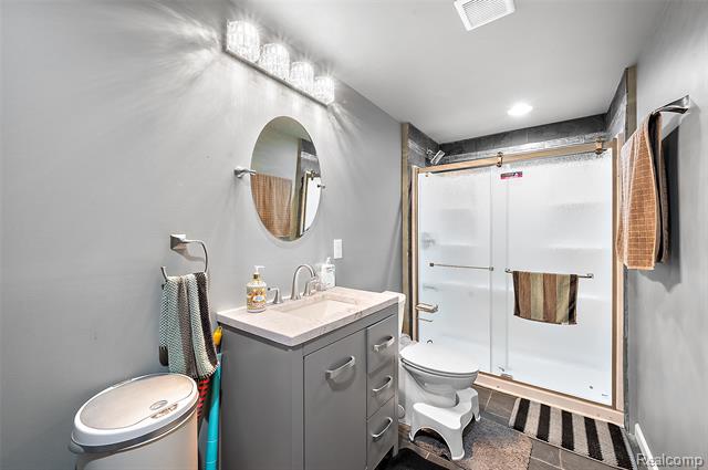 Builiding view seventy for 4095 Rockingham, Troy, MI. 48085