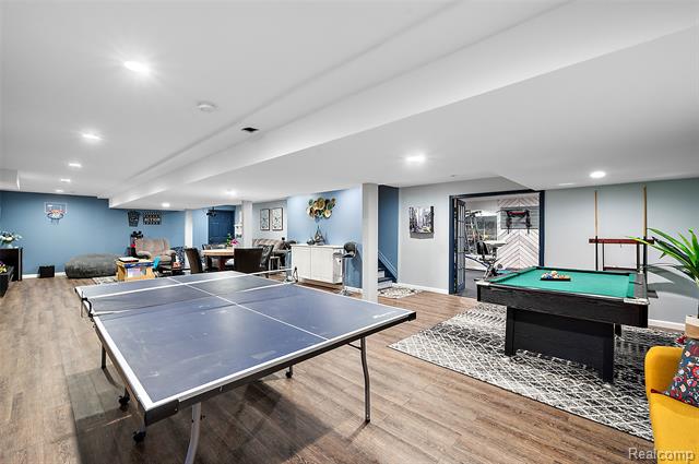 Builiding view sixty five for 4095 Rockingham, Troy, MI. 48085