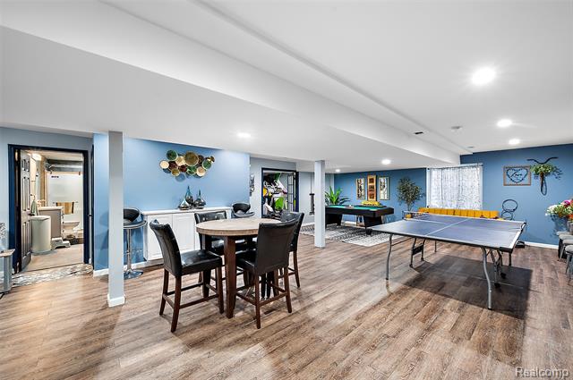 Builiding view sixty nine for 4095 Rockingham, Troy, MI. 48085