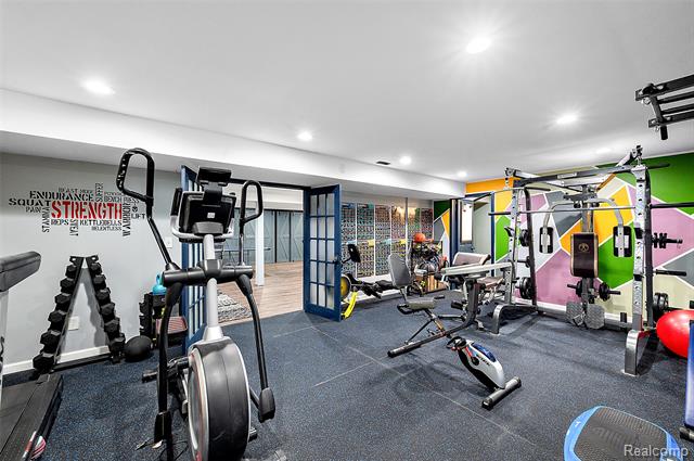 Builiding view sixty two for 4095 Rockingham, Troy, MI. 48085