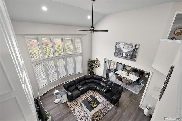 Builiding view thirty nine for 4095 Rockingham, Troy, MI. 48085