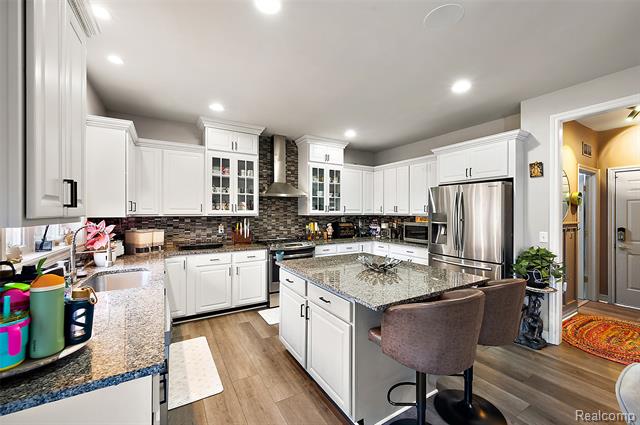 Builiding view twenty nine for 4095 Rockingham, Troy, MI. 48085