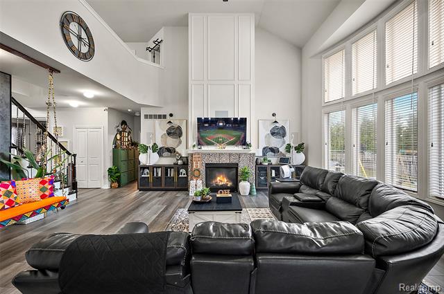 Builiding view twenty one for 4095 Rockingham, Troy, MI. 48085