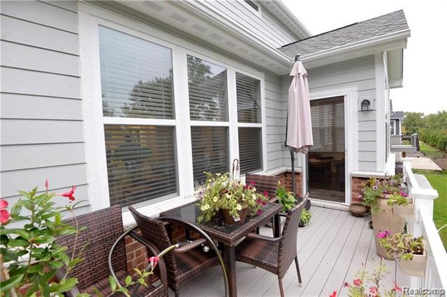 Builiding view fourteen for 31085 Tremont, Franklin, MI. 48025