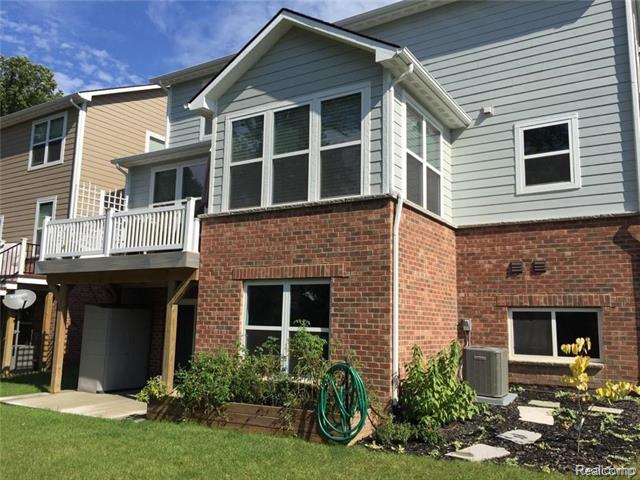 Builiding view one for 31085 Tremont, Franklin, MI. 48025