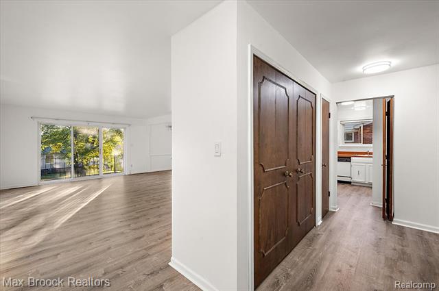 Builiding view five for 2383 Mulberry Sq Apt 67, Bloomfield Hills, MI. 48302