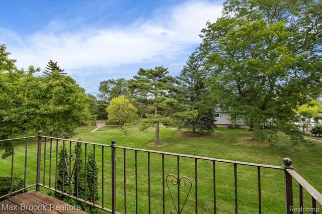 Builiding view thirty one for 2383 Mulberry Sq Apt 67, Bloomfield Hills, MI. 48302