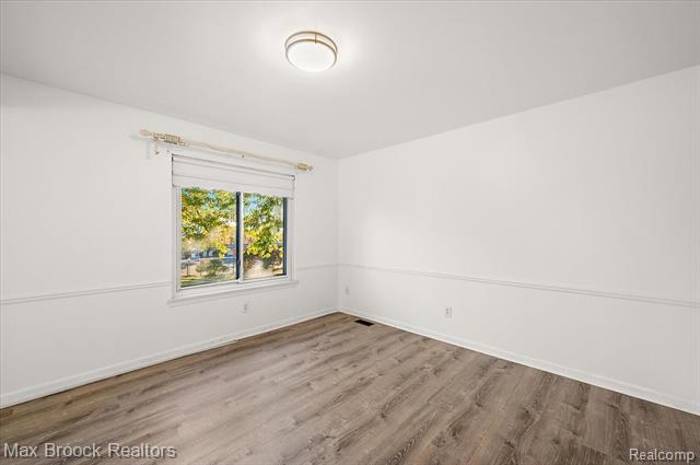 Builiding view twelve for 2383 Mulberry Sq Apt 67, Bloomfield Hills, MI. 48302