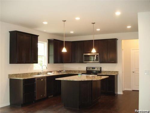 Builiding view eight for 25835 Oberlin, Novi, MI. 48374