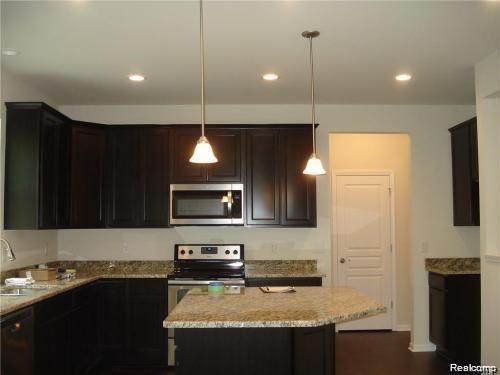 Builiding view seven for 25835 Oberlin, Novi, MI. 48374