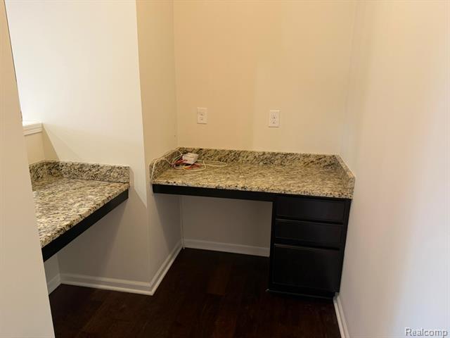 Builiding view thirteen for 25835 Oberlin, Novi, MI. 48374