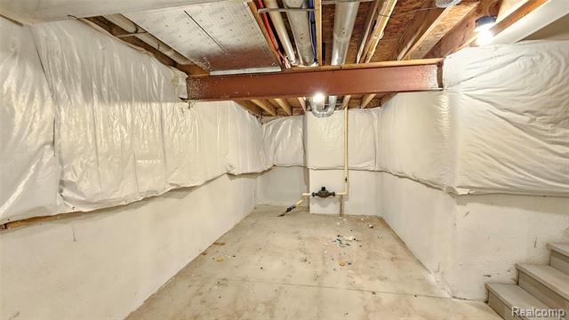 Builiding view nineteen for 41594 Mitchell, Novi, MI. 48377