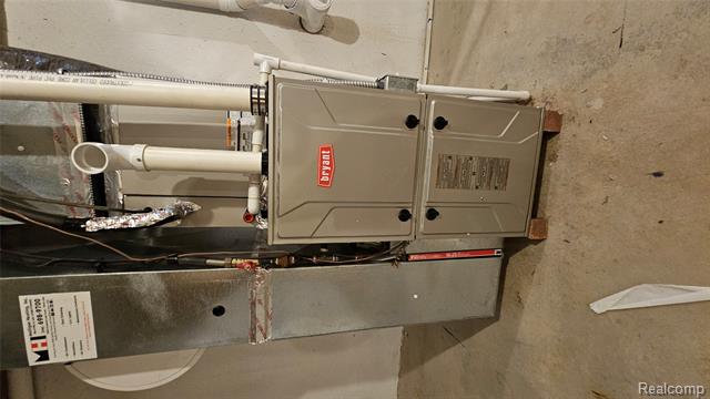 Builiding view twenty two for 41594 Mitchell, Novi, MI. 48377