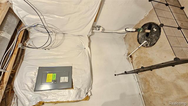 Builiding view twenty for 41594 Mitchell, Novi, MI. 48377