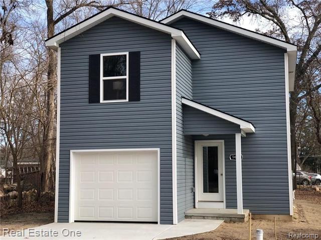 front view for 9475 Beechcrest Dr, White Lake, Mi. 48386