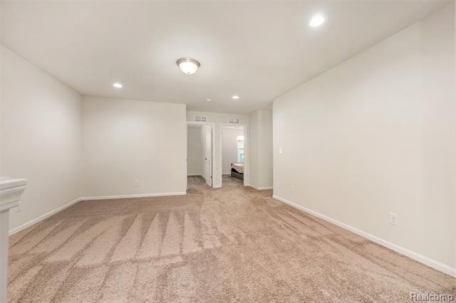 Builiding view eighteen for 28364 Hanover, Novi, MI. 48377