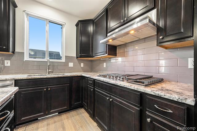 Builiding view eleven for 28364 Hanover, Novi, MI. 48377