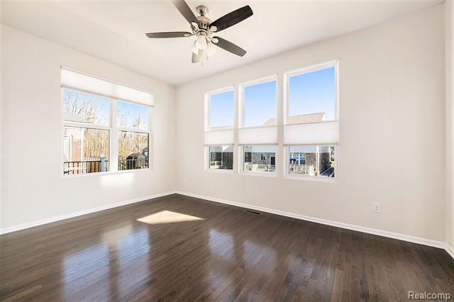 Builiding view fifteen for 28364 Hanover, Novi, MI. 48377