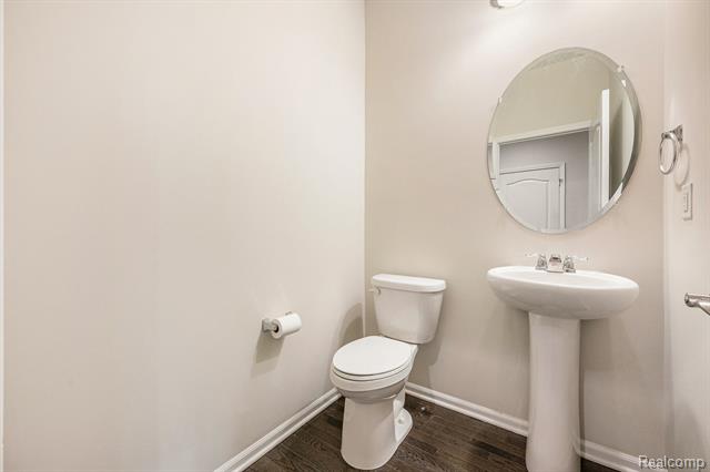 Builiding view fourteen for 28364 Hanover, Novi, MI. 48377