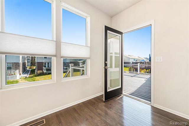 Builiding view sixteen for 28364 Hanover, Novi, MI. 48377