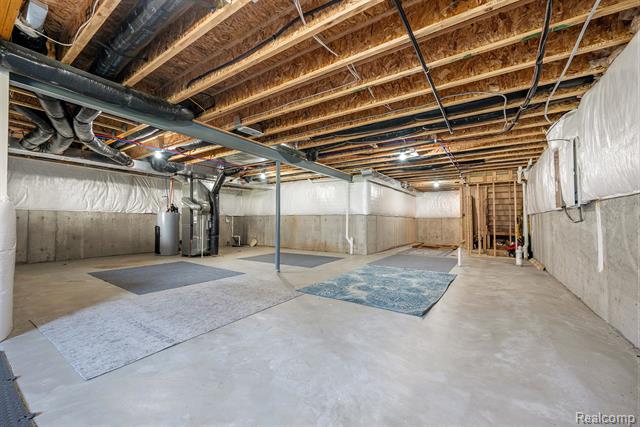 Builiding view thirty three for 28364 Hanover, Novi, MI. 48377