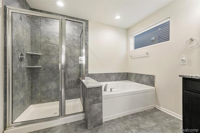 Builiding view twenty two for 28364 Hanover, Novi, MI. 48377