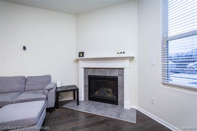 Builiding view eight for 1218 Lark, Lake Orion, MI. 48360