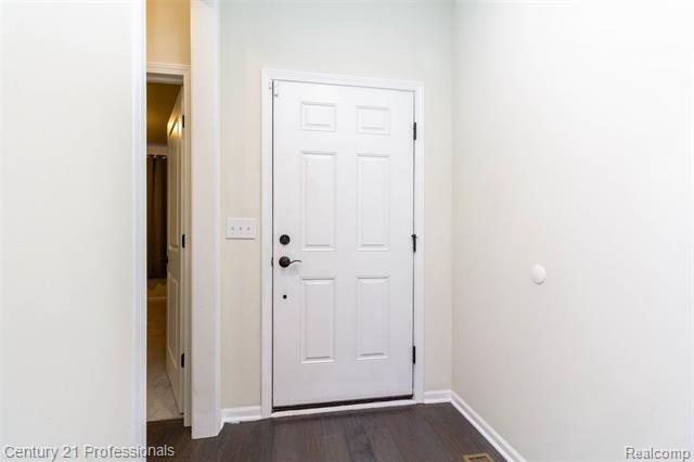 Builiding view five for 1218 Lark, Lake Orion, MI. 48360