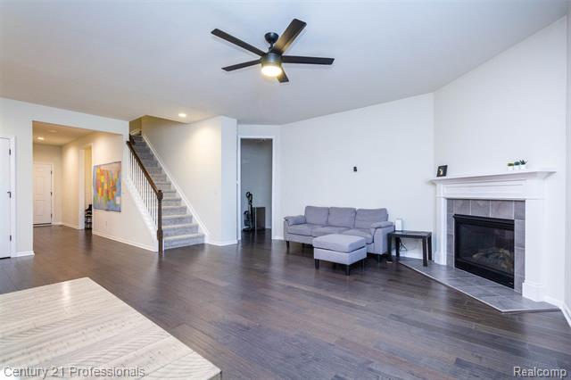 Builiding view nine for 1218 Lark, Lake Orion, MI. 48360