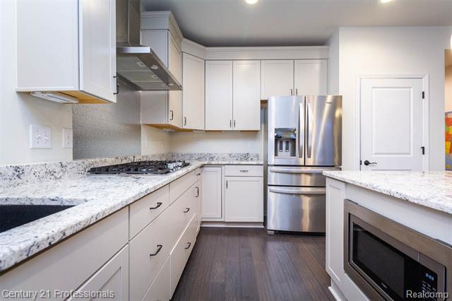 Builiding view thirteen for 1218 Lark, Lake Orion, MI. 48360