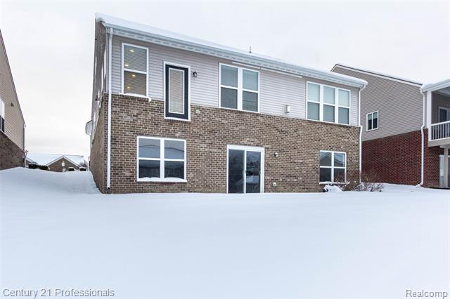 Builiding view thirty nine for 1218 Lark, Lake Orion, MI. 48360