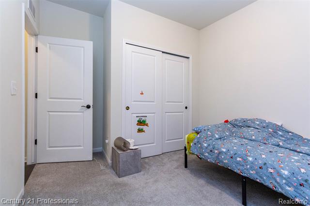 Builiding view thirty one for 1218 Lark, Lake Orion, MI. 48360