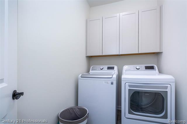 Builiding view twenty one for 1218 Lark, Lake Orion, MI. 48360