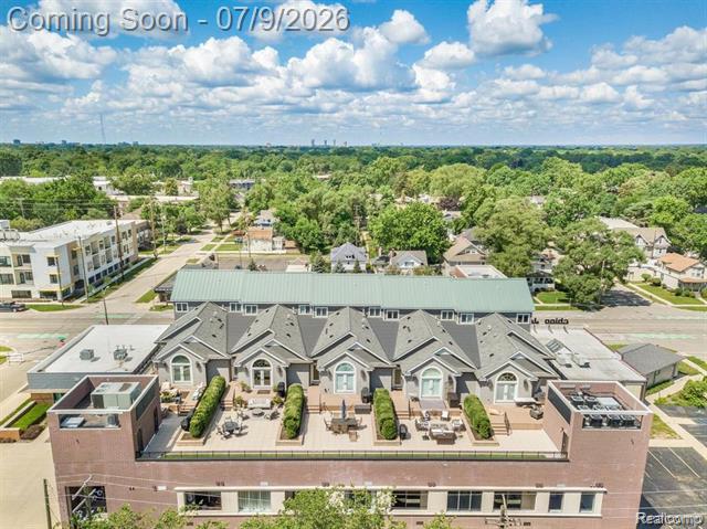 Builiding view seven for 1011 S Washington, Royal Oak, MI. 48067