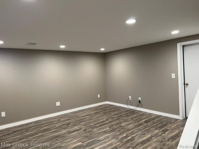 Builiding view twelve for 383 W Brown, Birmingham, MI. 48009