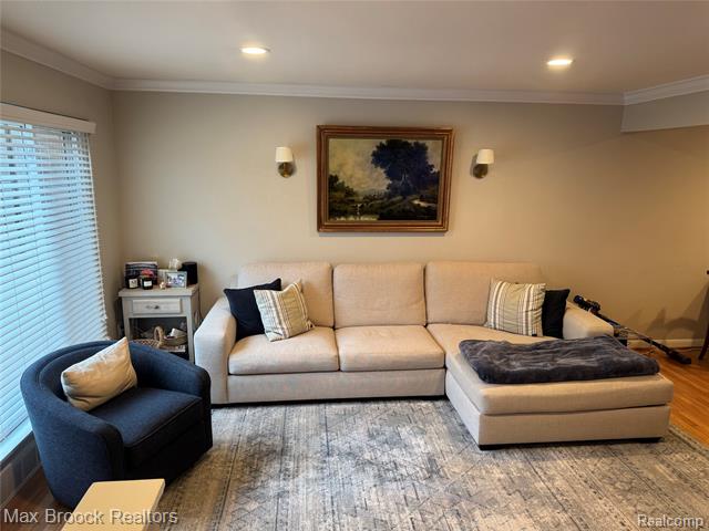 Builiding view two for 383 W Brown, Birmingham, MI. 48009