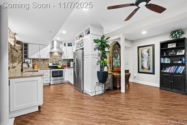 Builiding view ten for 217 E Commerce, Milford, MI. 48381