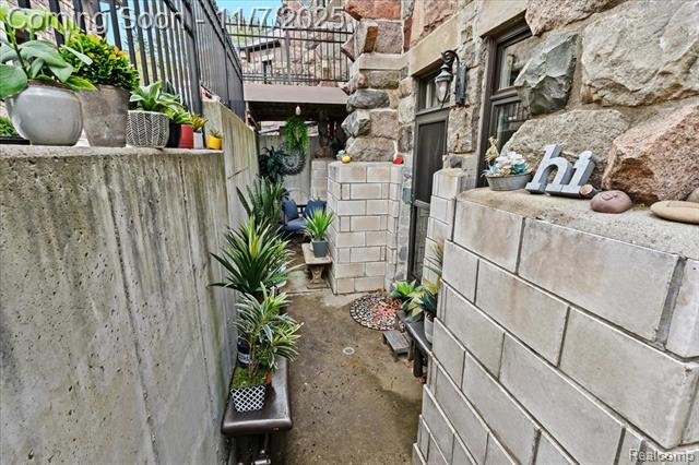 Builiding view thirty two for 217 E Commerce, Milford, MI. 48381