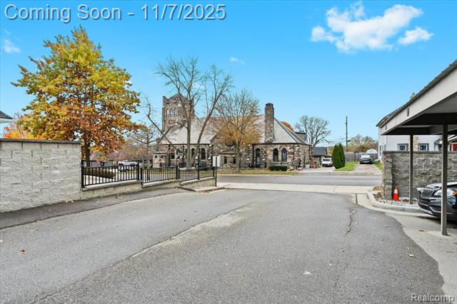 Builiding view thirty for 217 E Commerce, Milford, MI. 48381