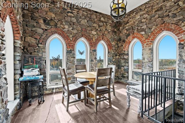 Builiding view twenty seven for 217 E Commerce, Milford, MI. 48381