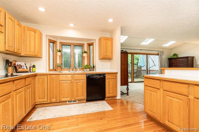 Builiding view six for 6595 Scenic Pines, Clarkston, MI. 48346