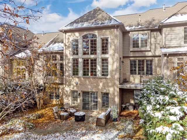 front view for 6434 Enclave Dr, Clarkston, Mi. 48348