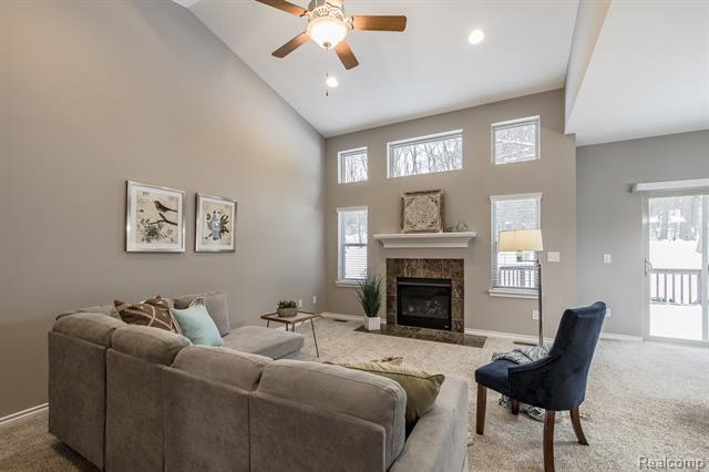 Builiding view eighteen for 9573 Kingsway, Clarkston, MI. 48348