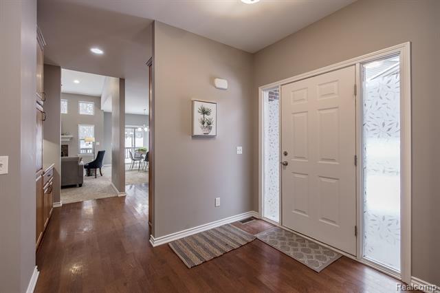 Builiding view five for 9573 Kingsway, Clarkston, MI. 48348