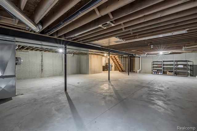 Builiding view forty for 9573 Kingsway, Clarkston, MI. 48348